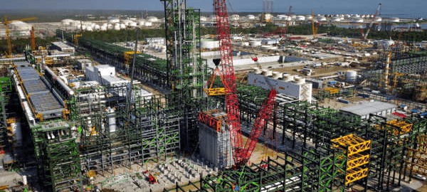 Refinería dos bocas llevando a la construccion a su nivel más alto