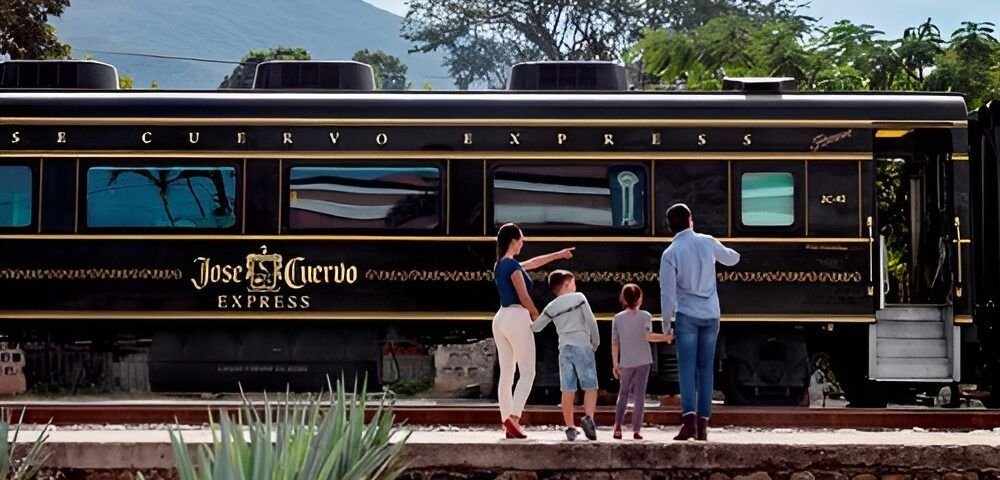 Conoce el tren José Cuervo Express - CUBREPACK