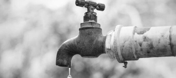 La escasez de agua afectando al sector inmobiliario - CUBREPACK